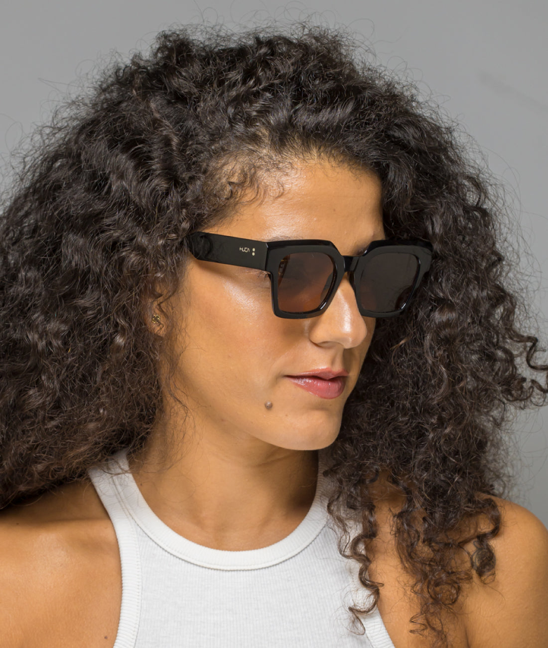Gafas de sol mujer Negra rectangular - HUCA caras pequeñas